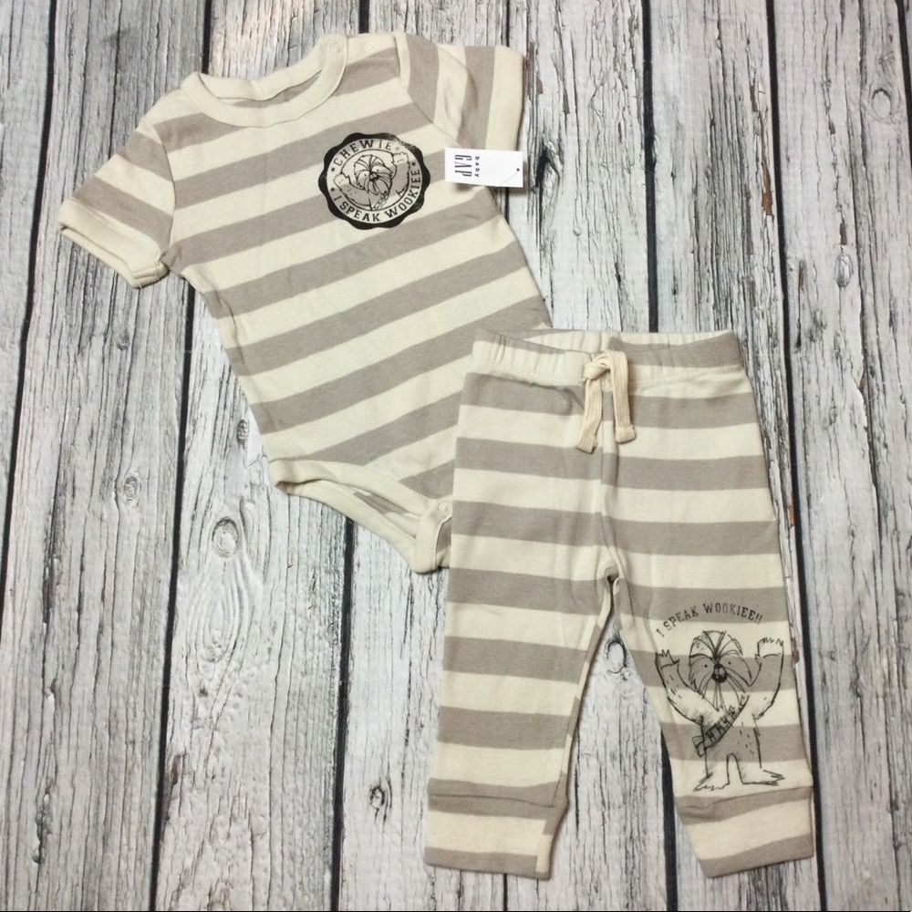 Gap Boys in 12 18 24 Months Star Wars Chewbacca striped outfit. NWT